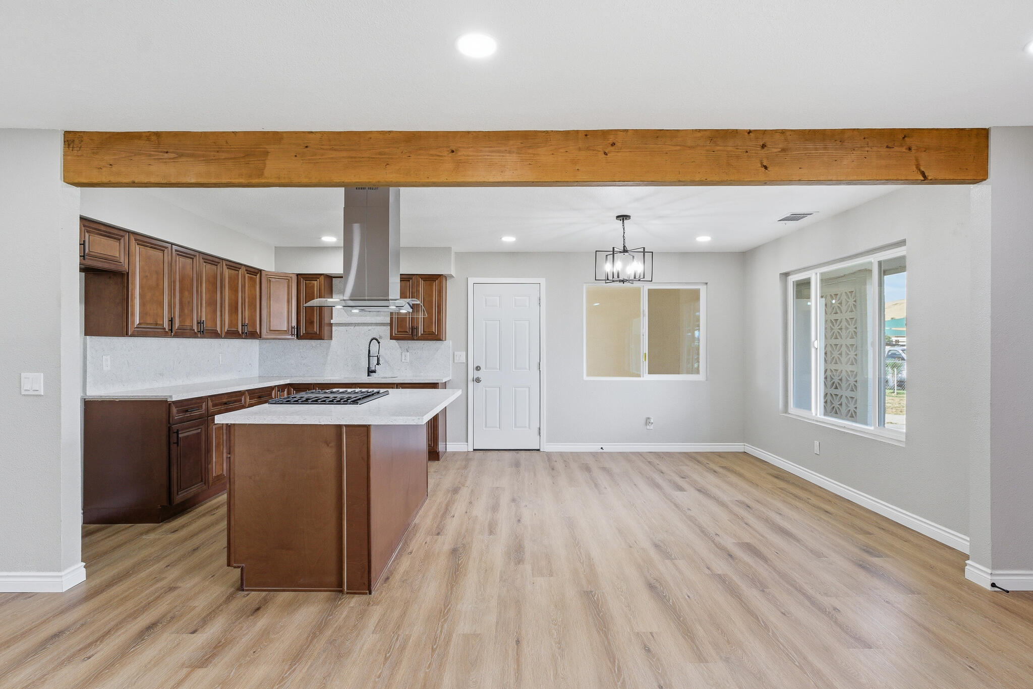 1963 Douglas St, Porterville, CA 93257