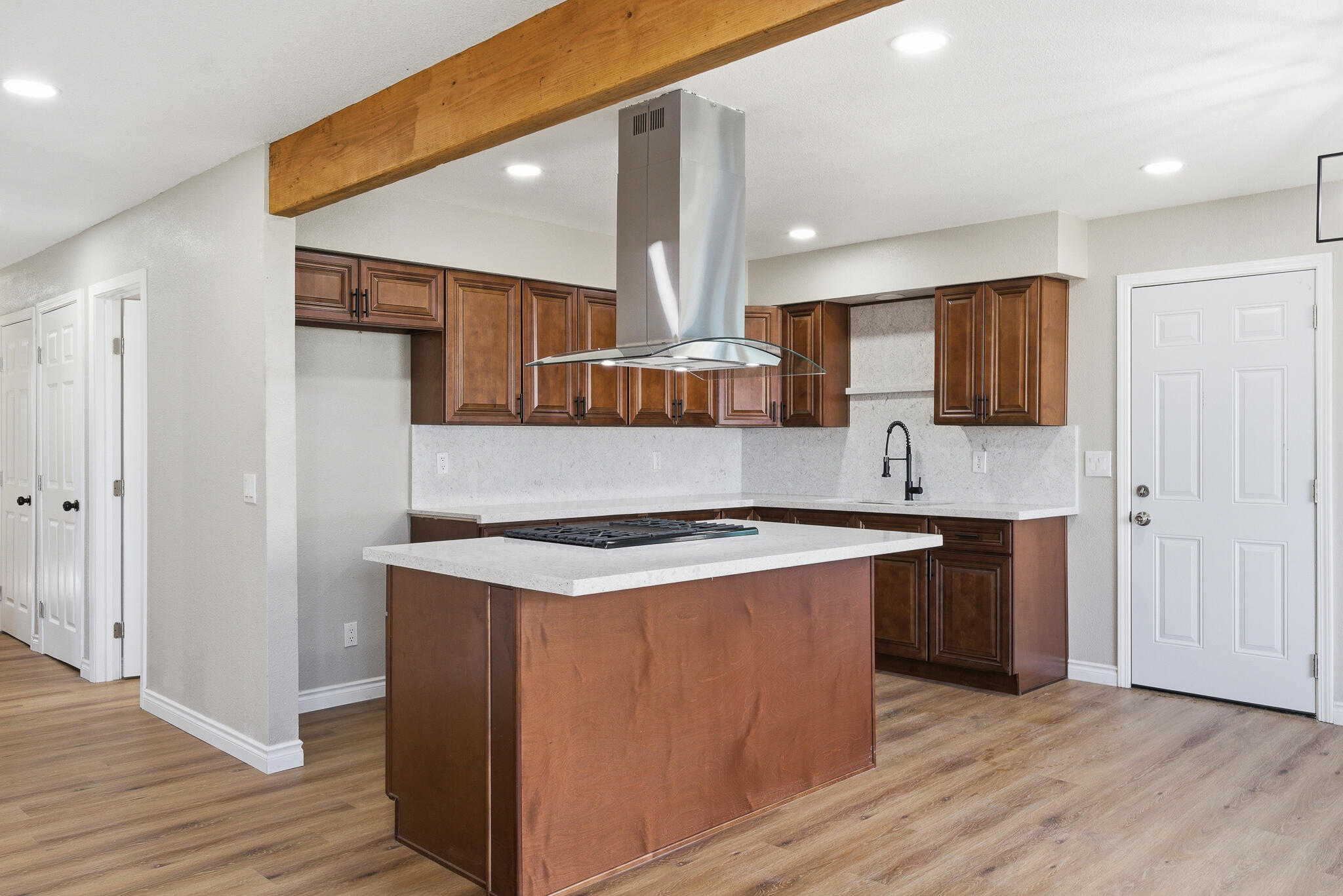 1963 Douglas St, Porterville, CA 93257