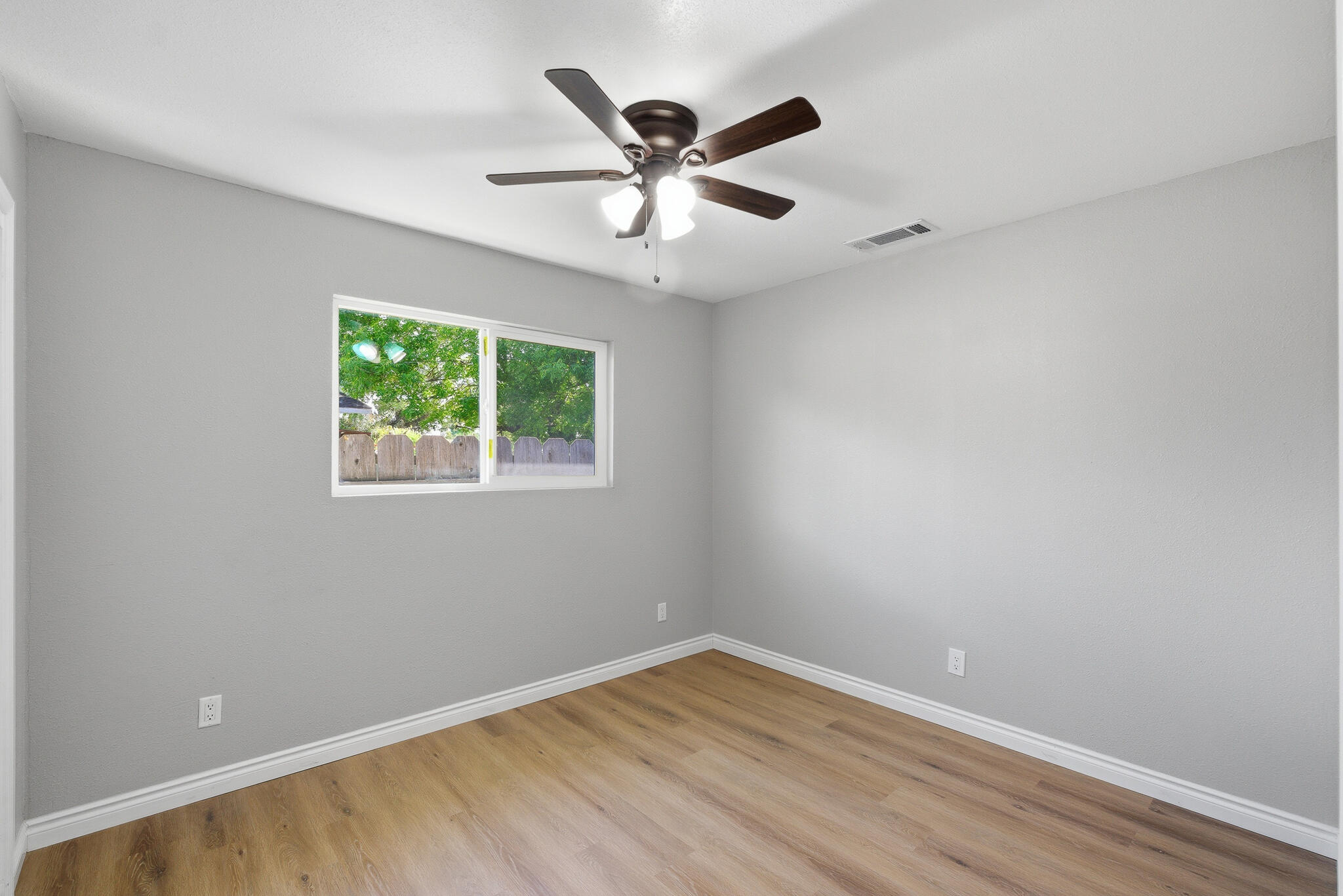 1963 Douglas St, Porterville, CA 93257