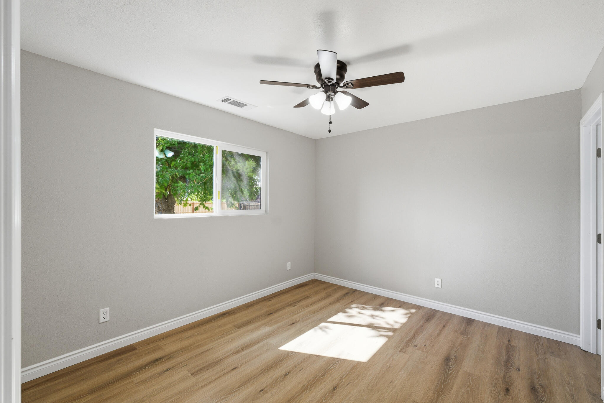 1963 Douglas St, Porterville, CA 93257