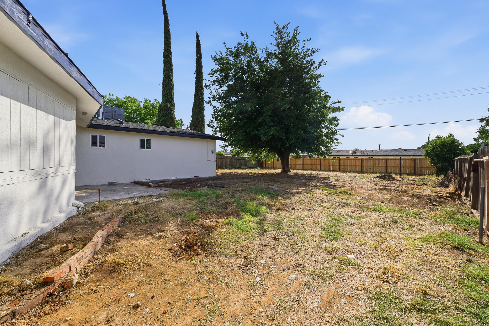 1963 Douglas St, Porterville, CA 93257