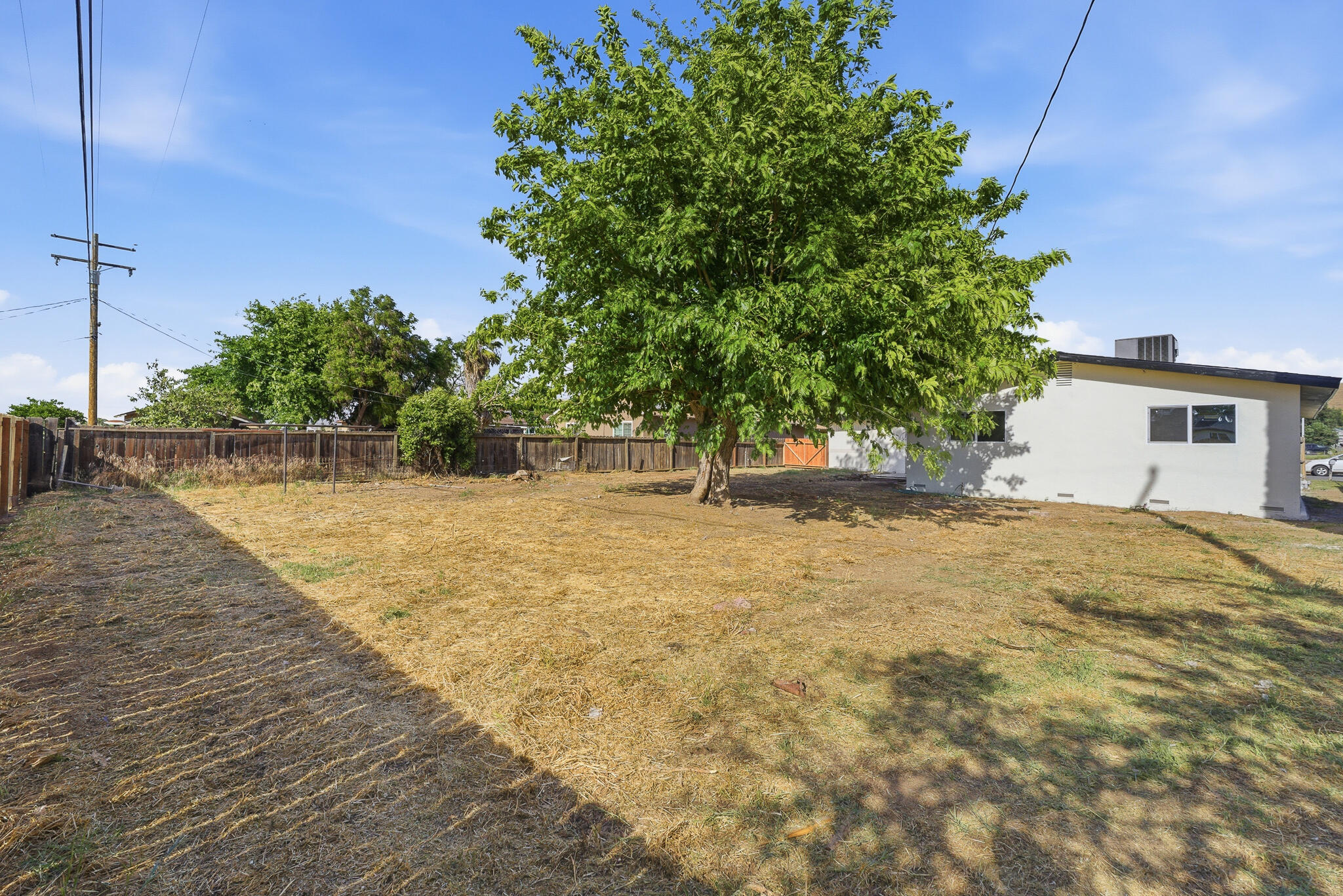 1963 Douglas St, Porterville, CA 93257