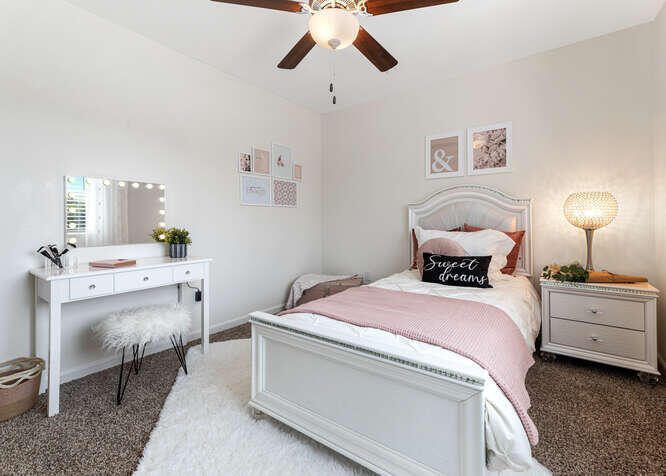 7121 W Wren Ave, Visalia, CA 93291