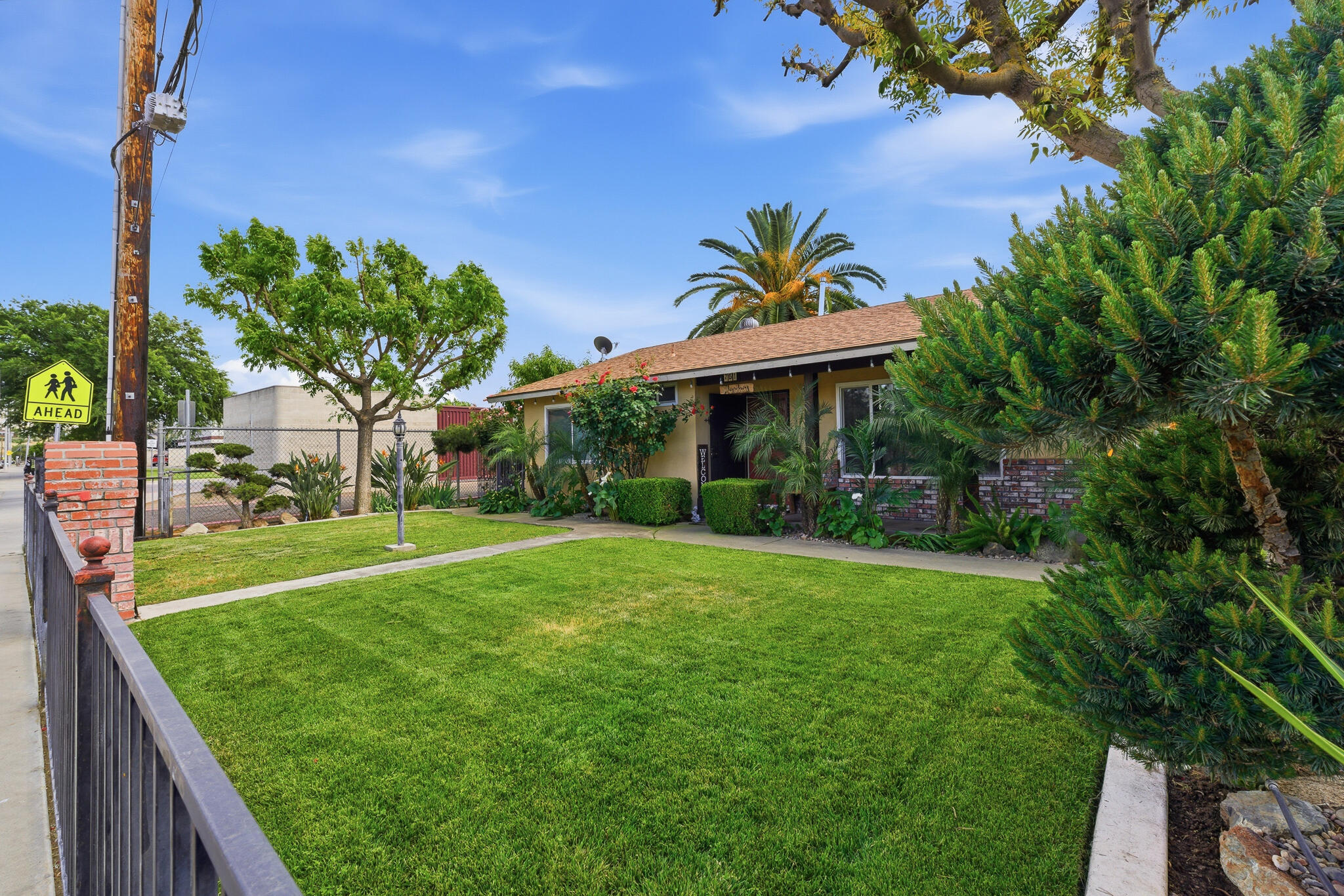 751 W Westfield Ave, Porterville, CA 93257