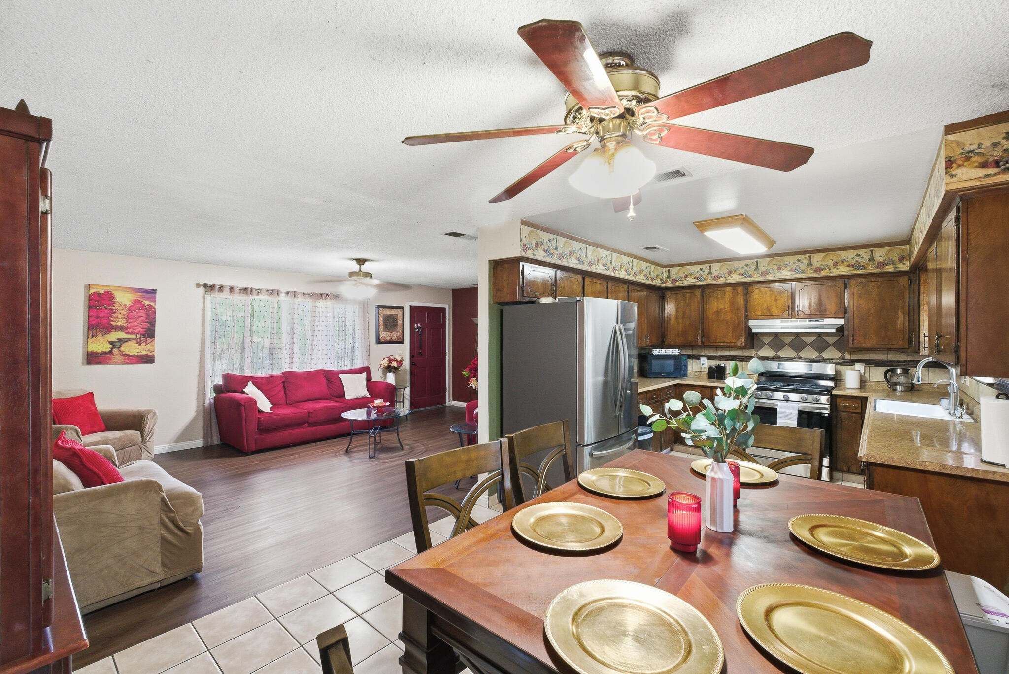 751 W Westfield Ave, Porterville, CA 93257