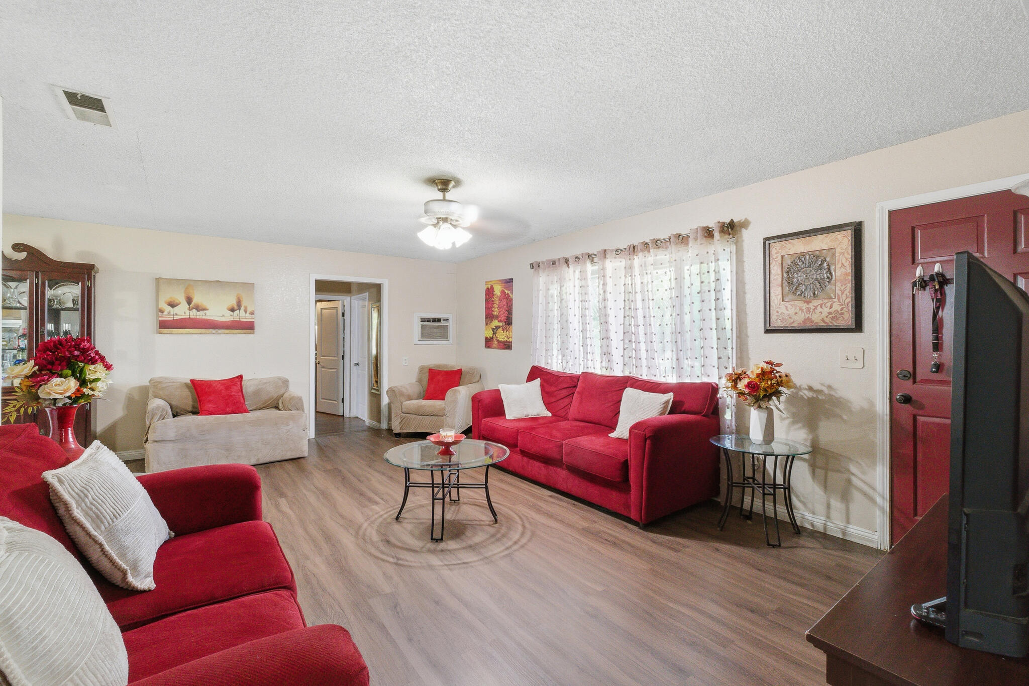 751 W Westfield Ave, Porterville, CA 93257