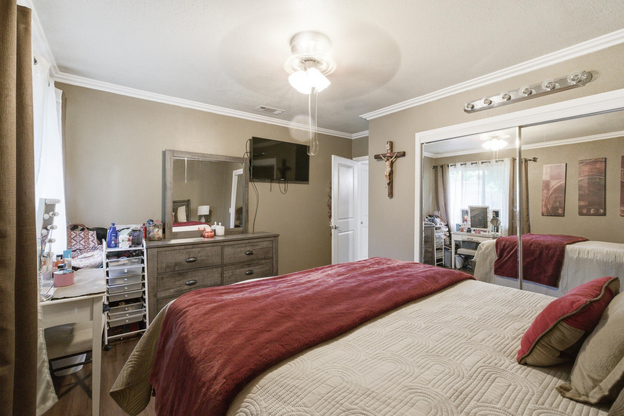 751 W Westfield Ave, Porterville, CA 93257