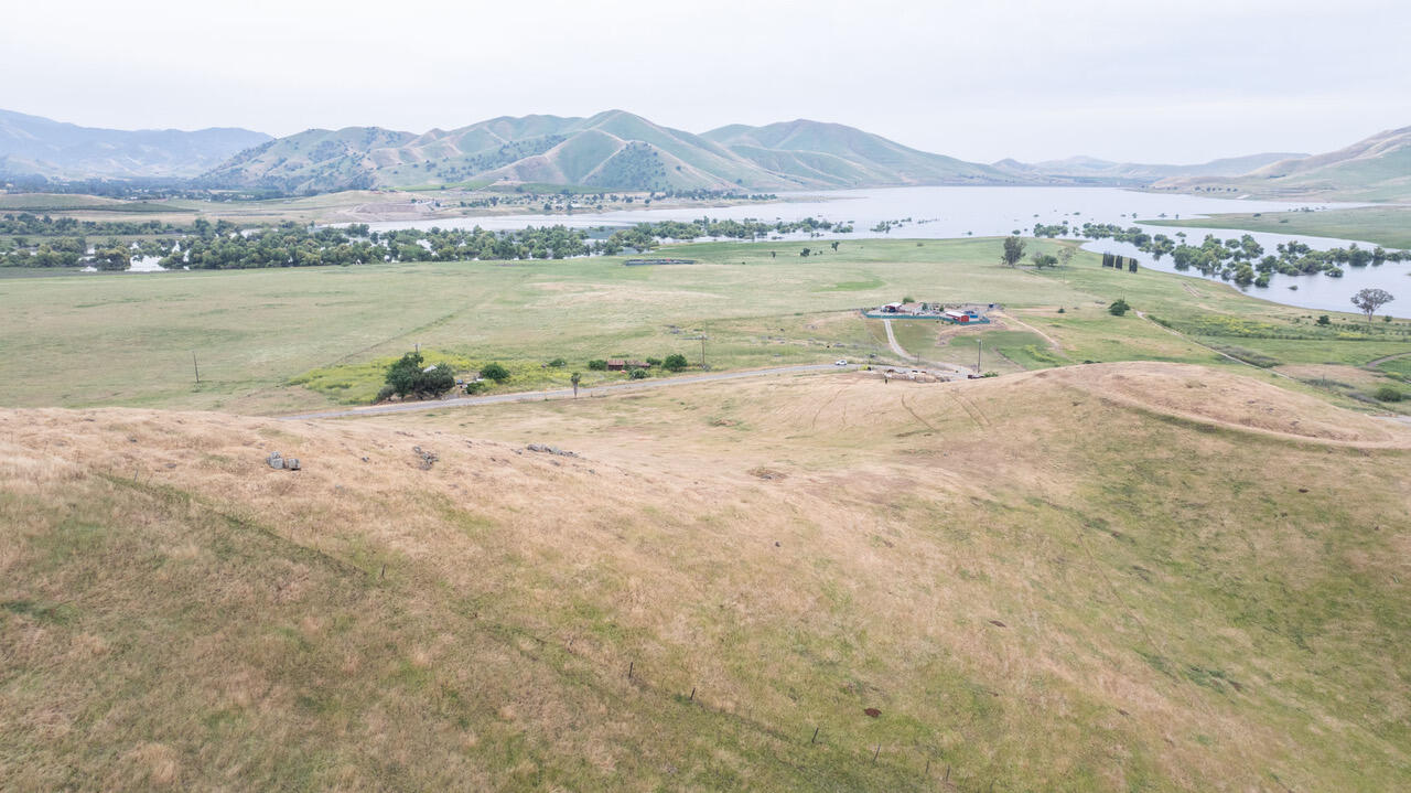 0 Holdridge Dr, Porterville, CA 93257