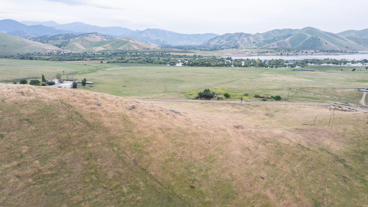 0 Holdridge Dr, Porterville, CA 93257