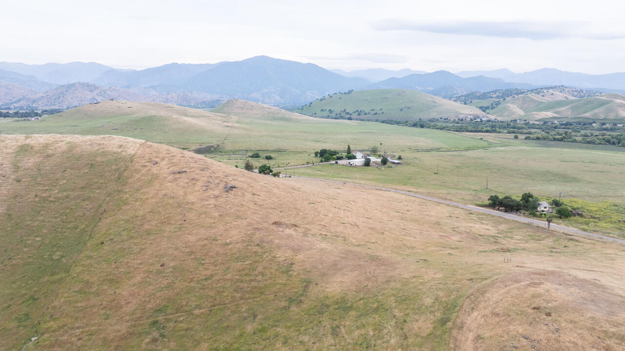 0 Holdridge Dr, Porterville, CA 93257