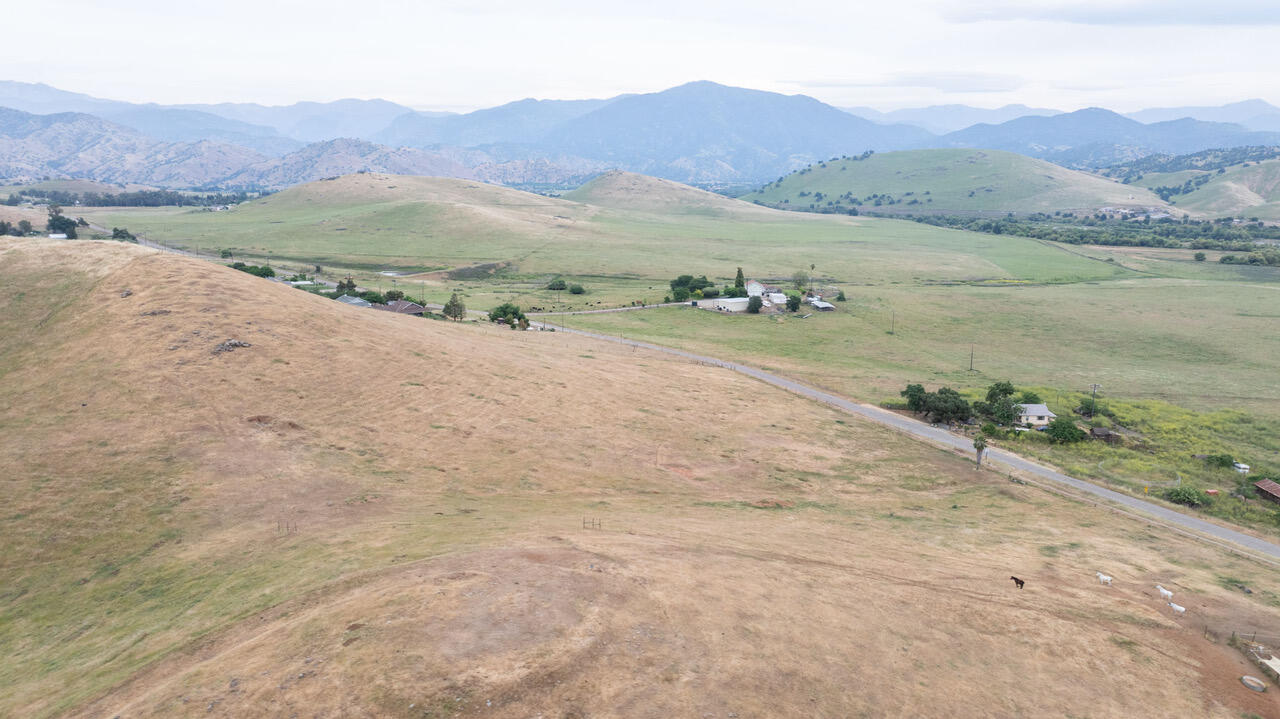 0 Holdridge Dr, Porterville, CA 93257