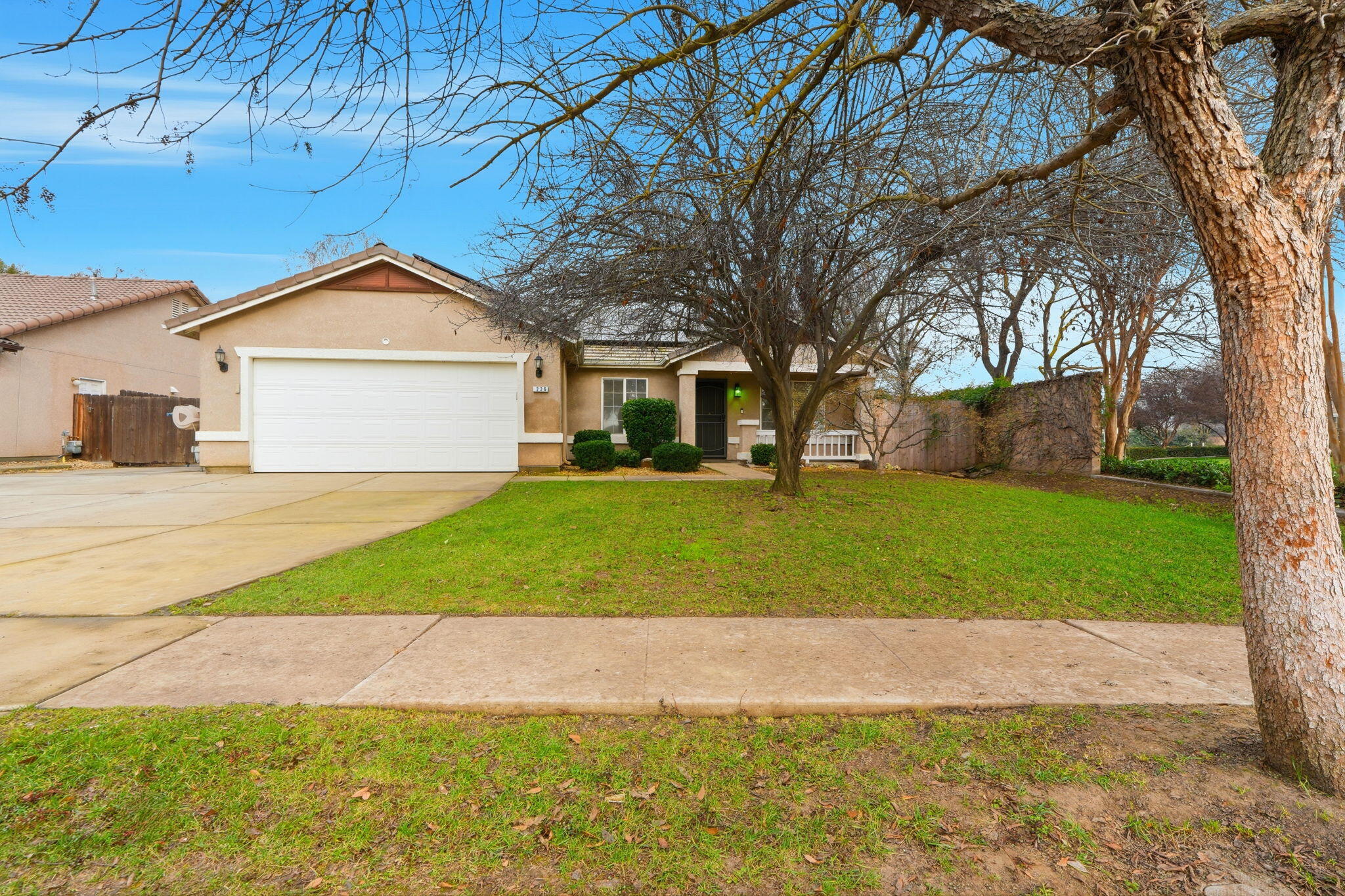 226 N Amador St, Visalia, CA 93292