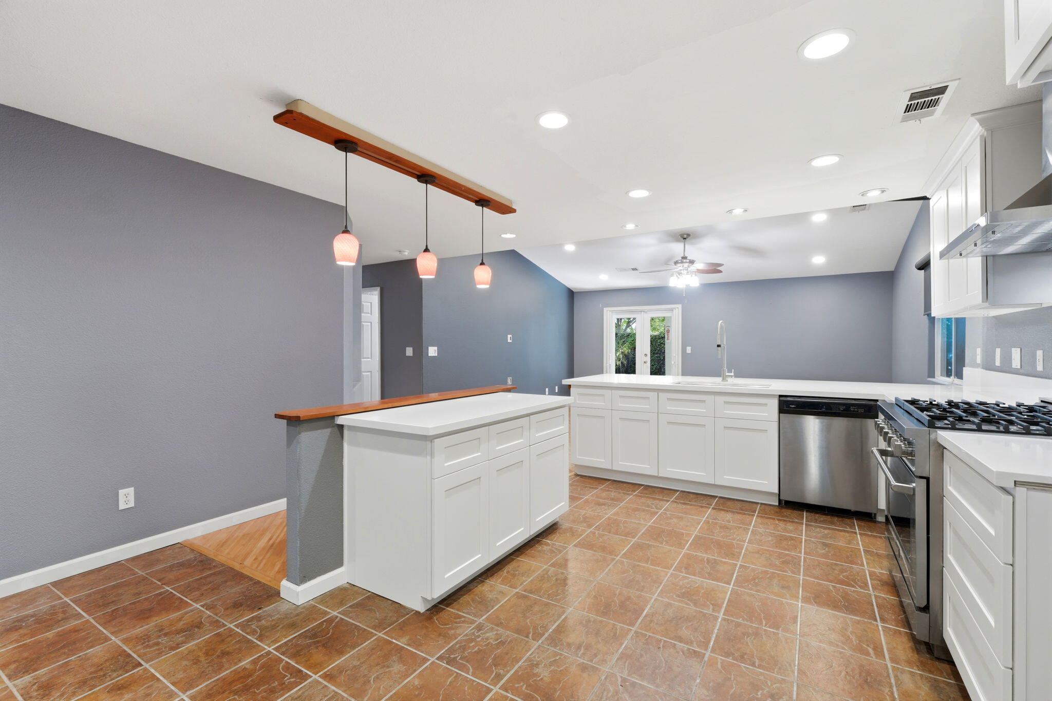 226 N Amador St, Visalia, CA 93292