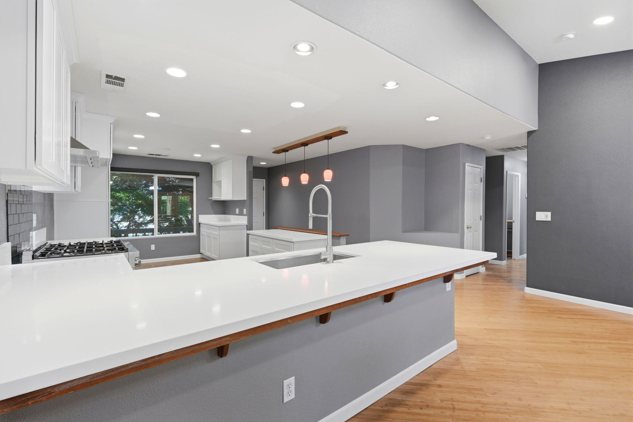 226 N Amador St, Visalia, CA 93292