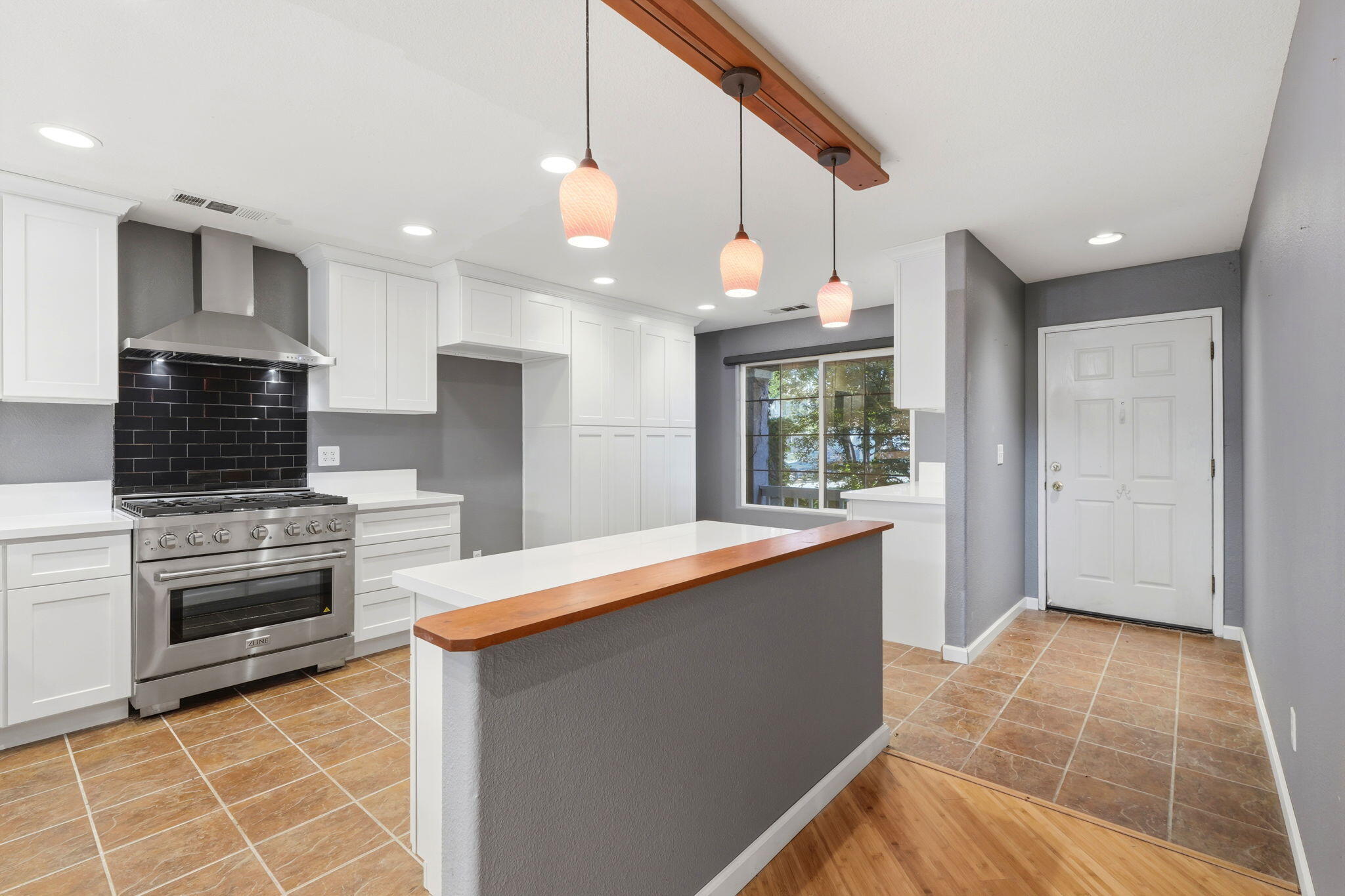 226 N Amador St, Visalia, CA 93292