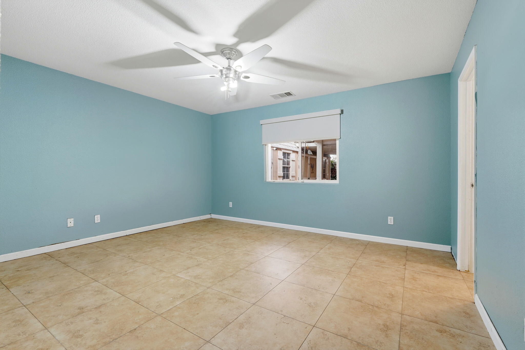 226 N Amador St, Visalia, CA 93292