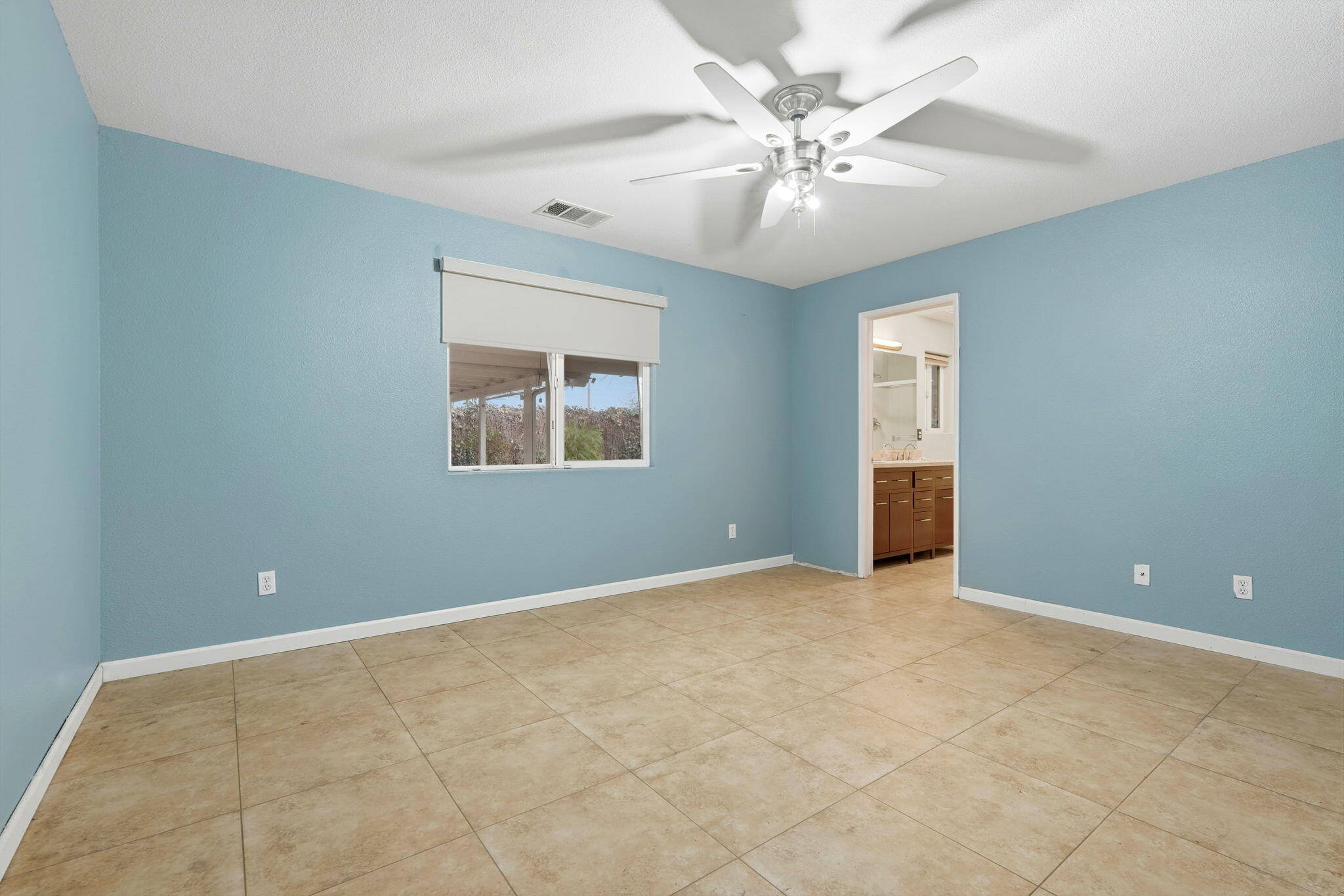 226 N Amador St, Visalia, CA 93292