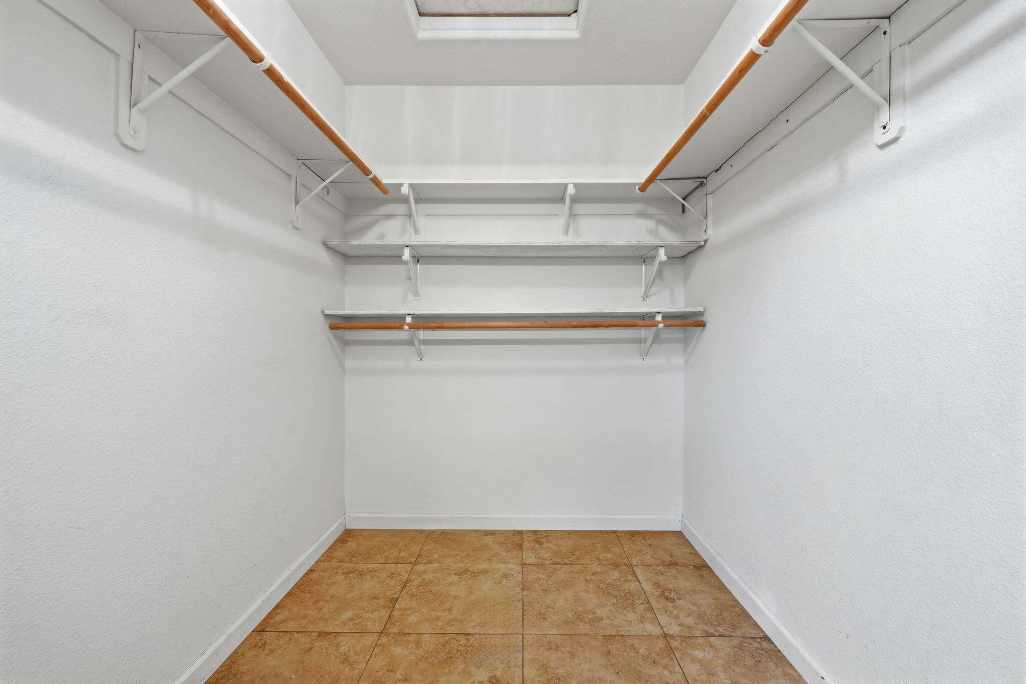 226 N Amador St, Visalia, CA 93292