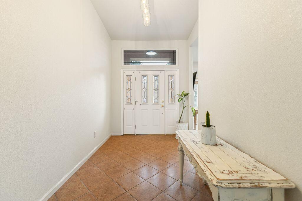 1110 Lincoln St, Tulare, CA 93274