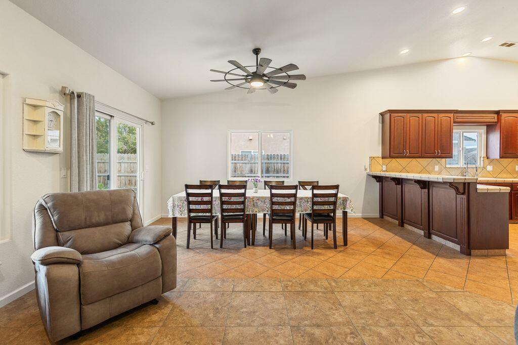 1110 Lincoln St, Tulare, CA 93274