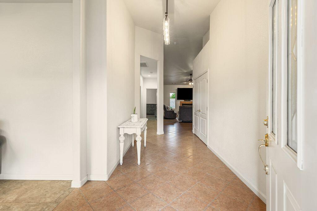 1110 Lincoln St, Tulare, CA 93274