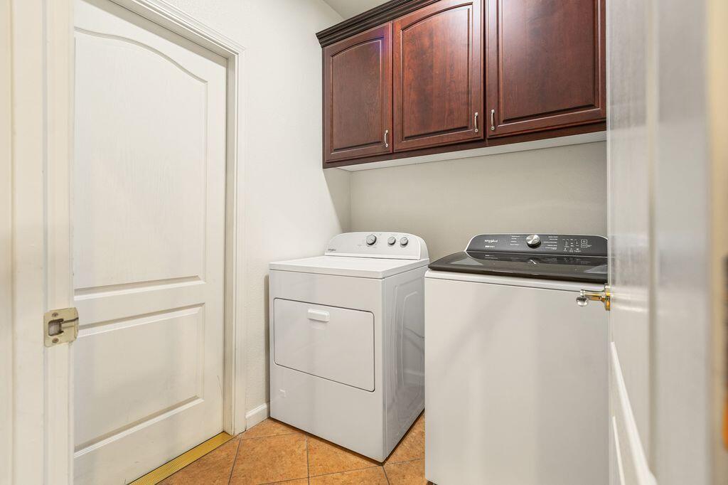 1110 Lincoln St, Tulare, CA 93274