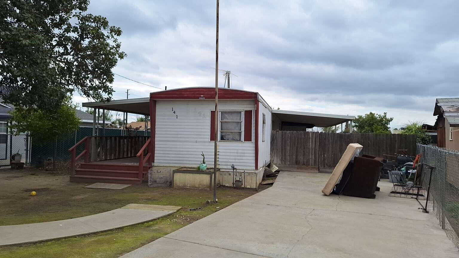 141 N Waukesha St, Porterville, CA 93257