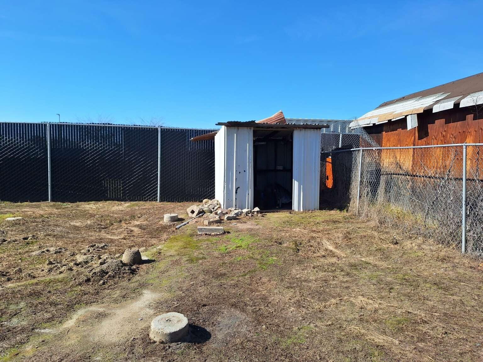 141 N Waukesha St, Porterville, CA 93257