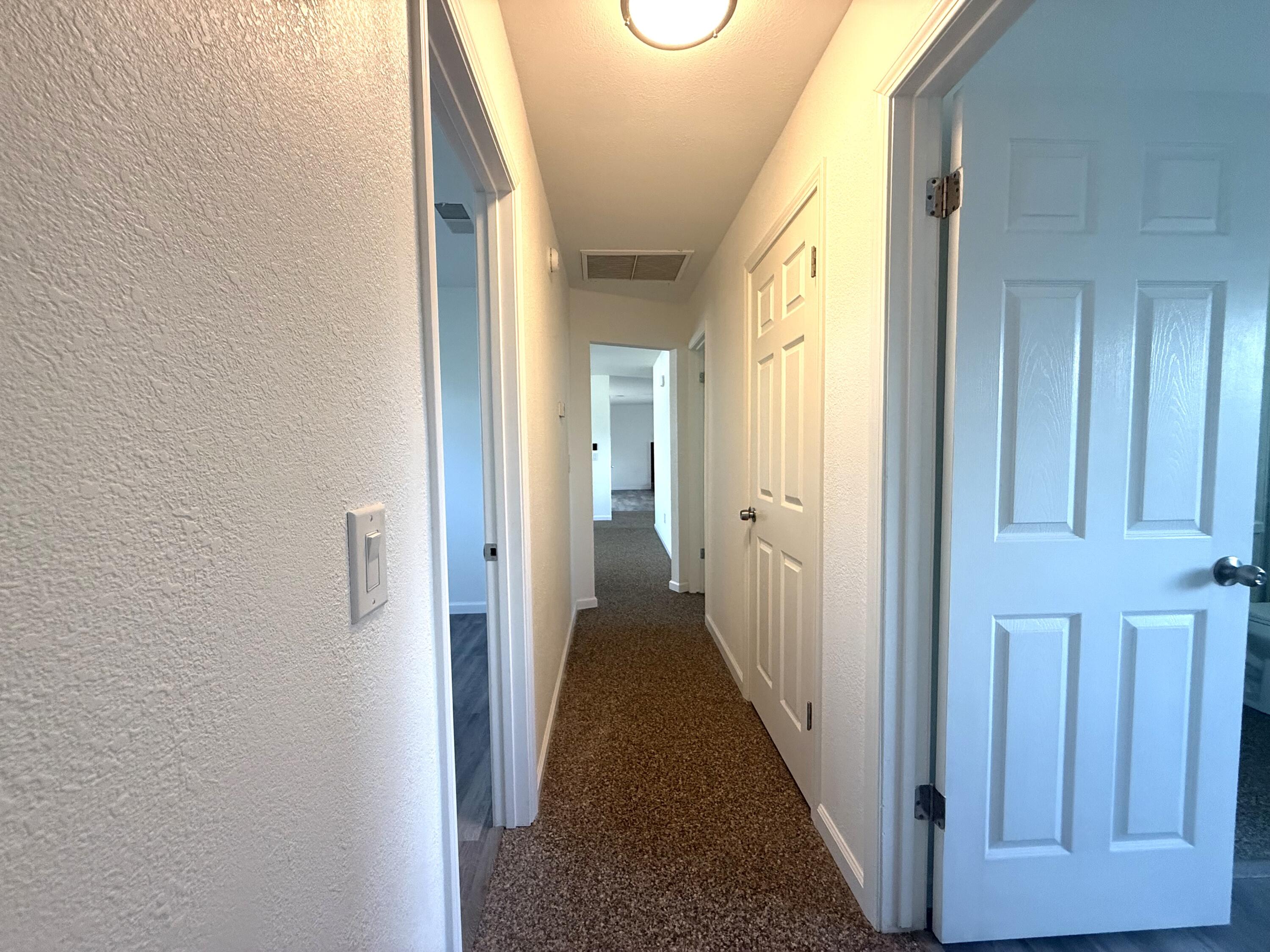 1093 Raymond Rd, Hanford, CA 93230