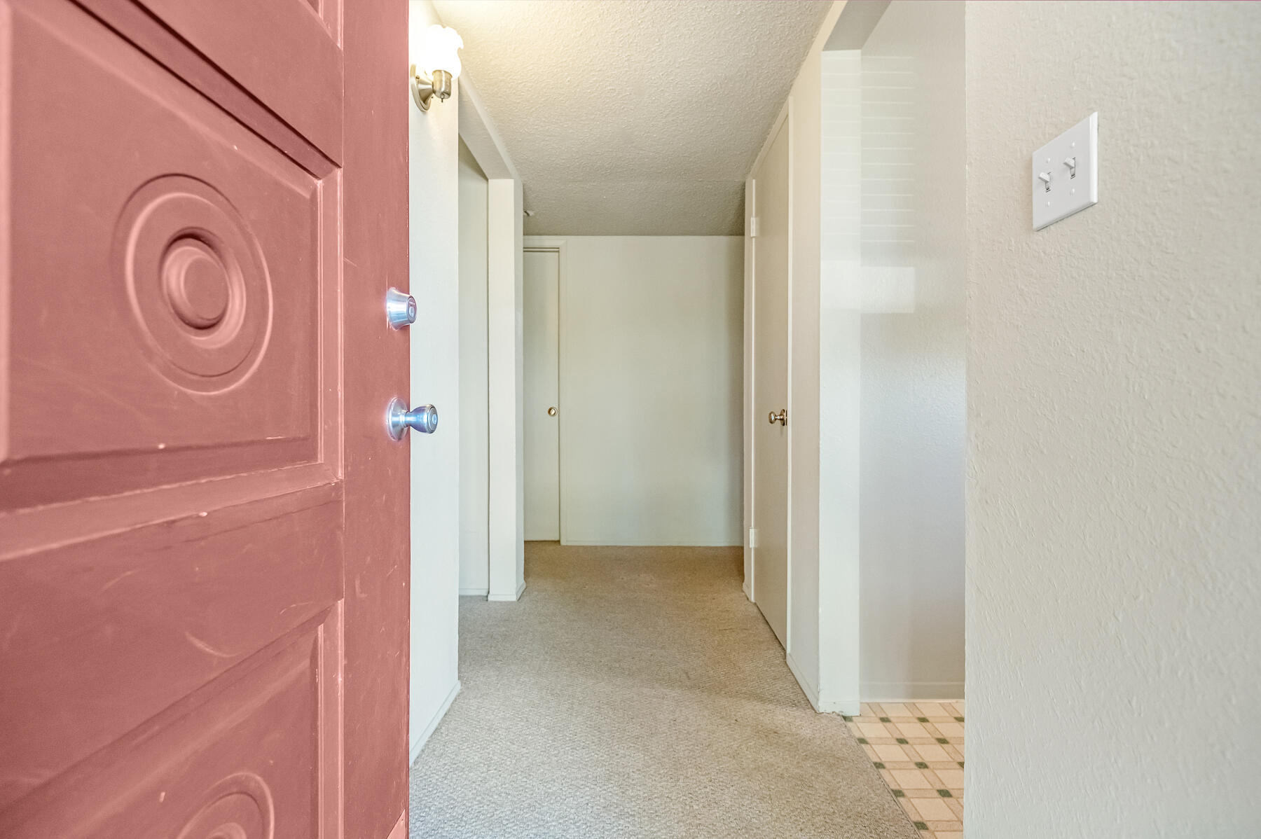 650 W Princeton Ct, Visalia, CA 93277