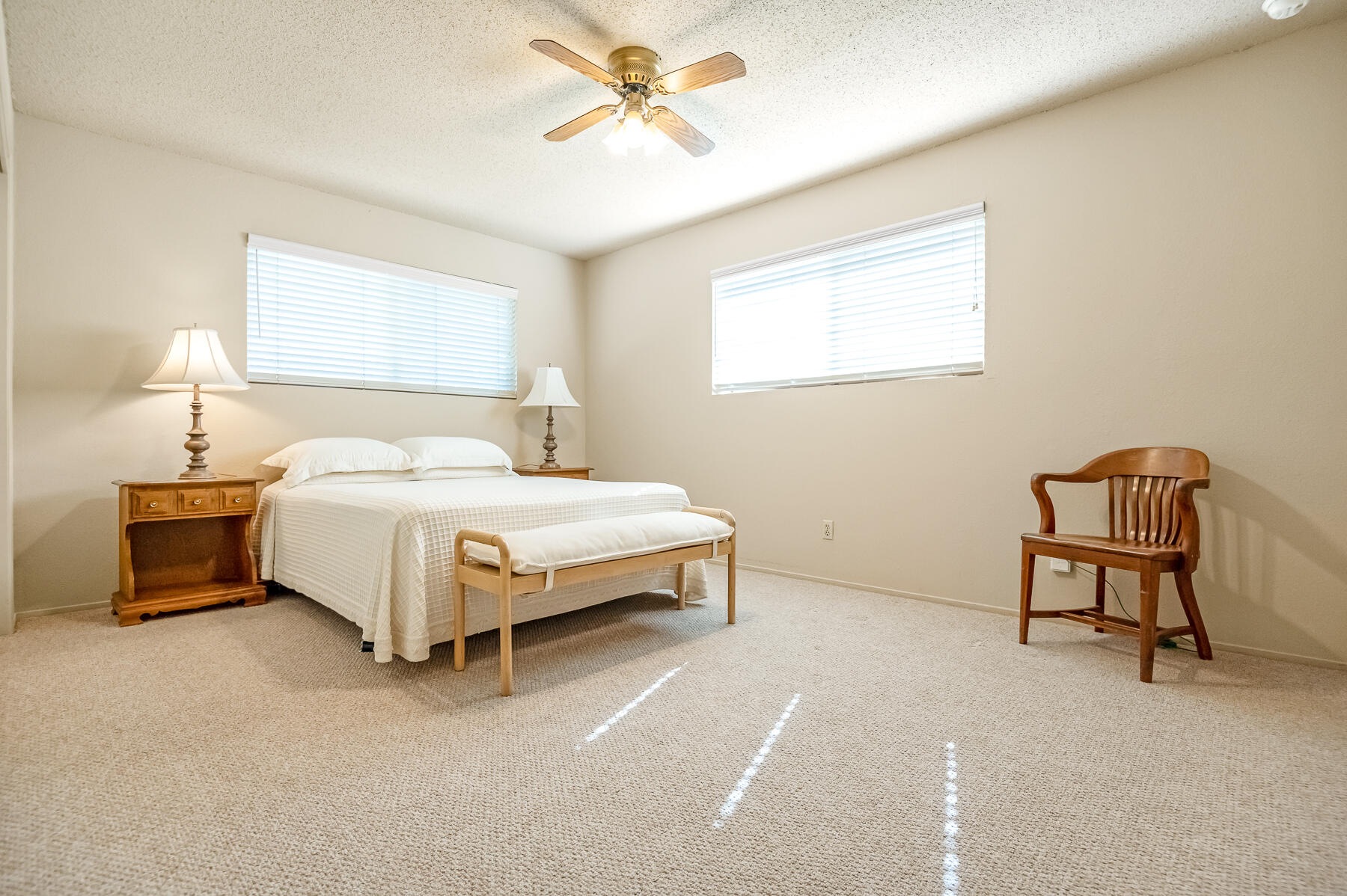 650 W Princeton Ct, Visalia, CA 93277