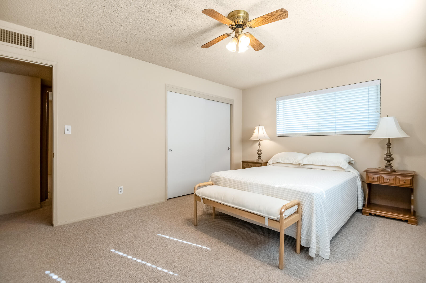 650 W Princeton Ct, Visalia, CA 93277