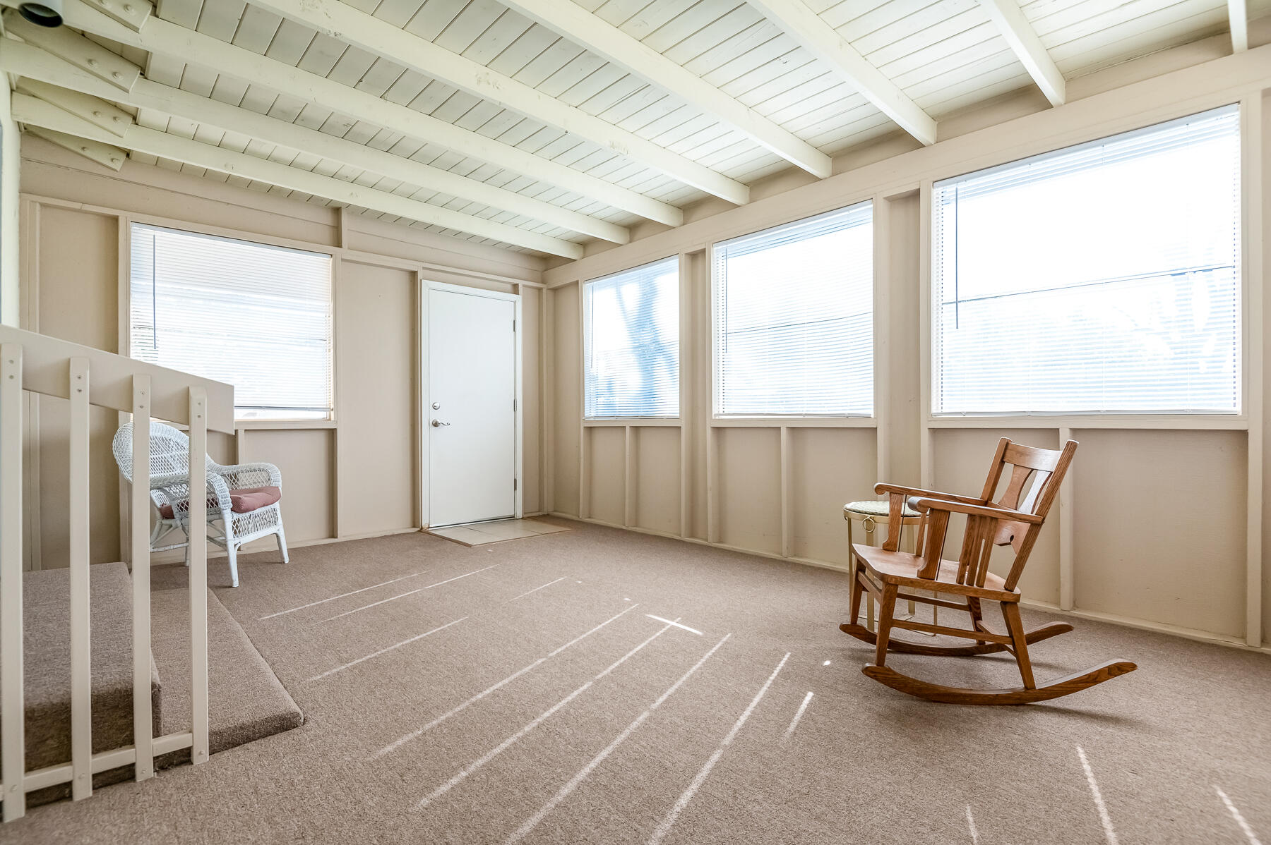 650 W Princeton Ct, Visalia, CA 93277