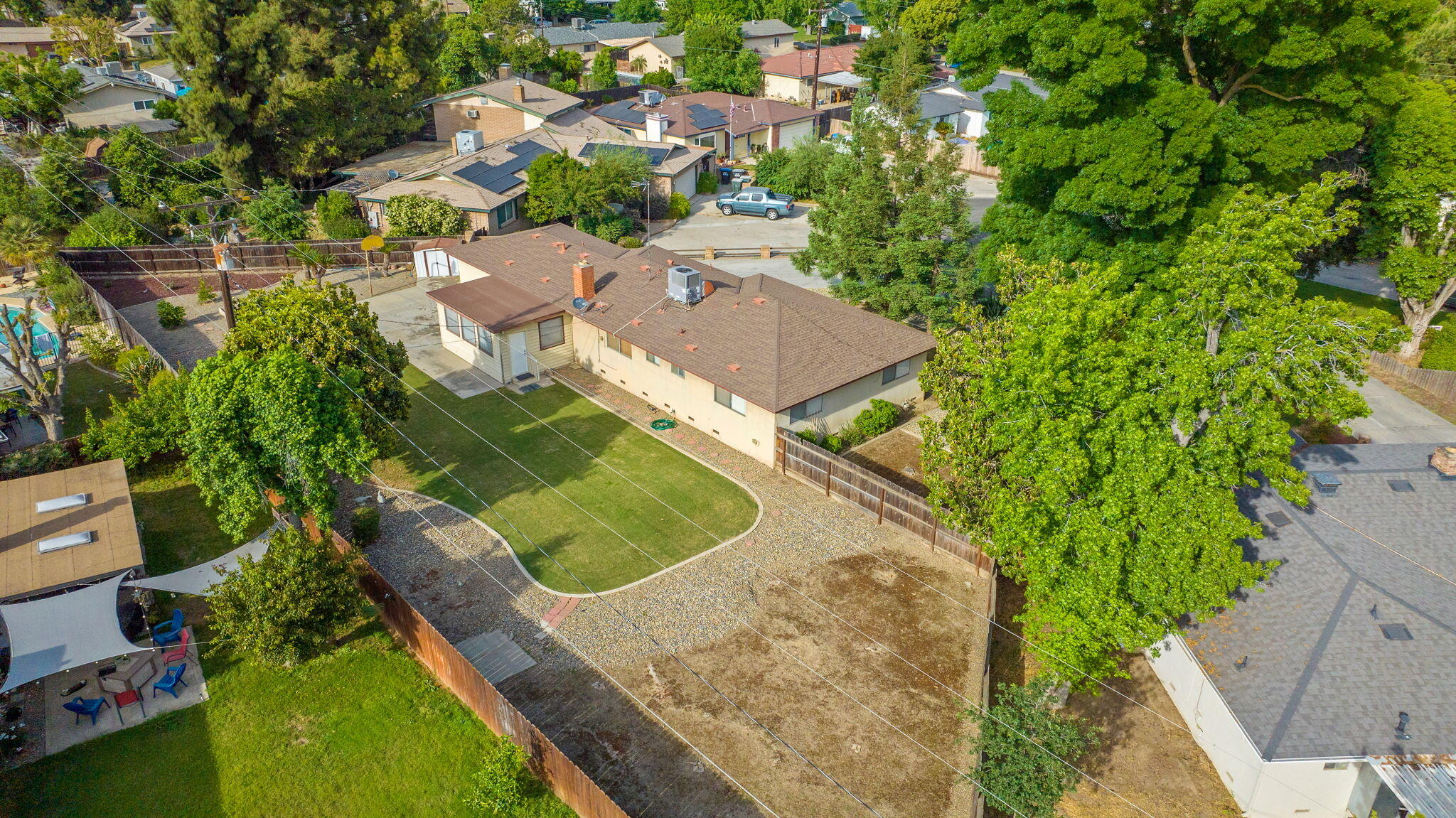 650 W Princeton Ct, Visalia, CA 93277