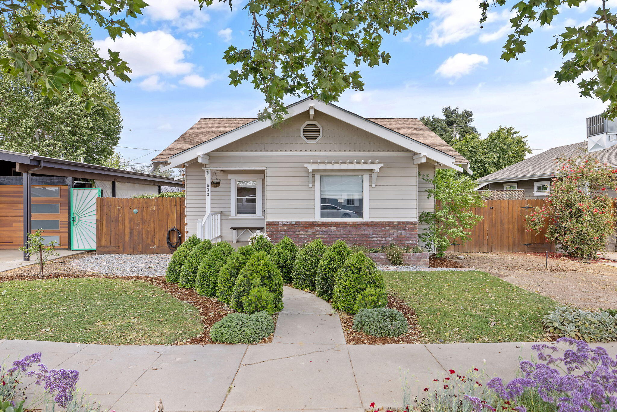 533 S E St, Exeter, CA 93221