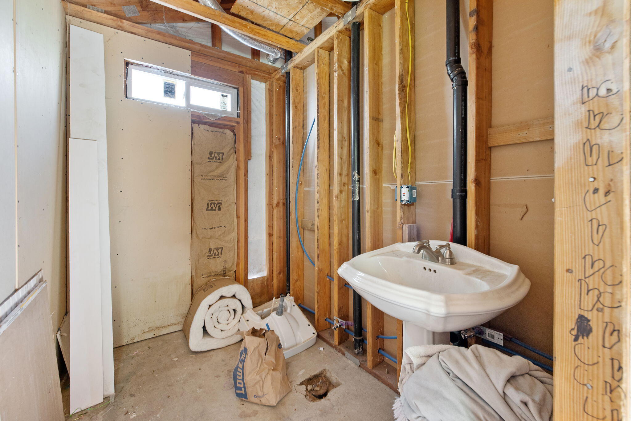 533 S E St, Exeter, CA 93221