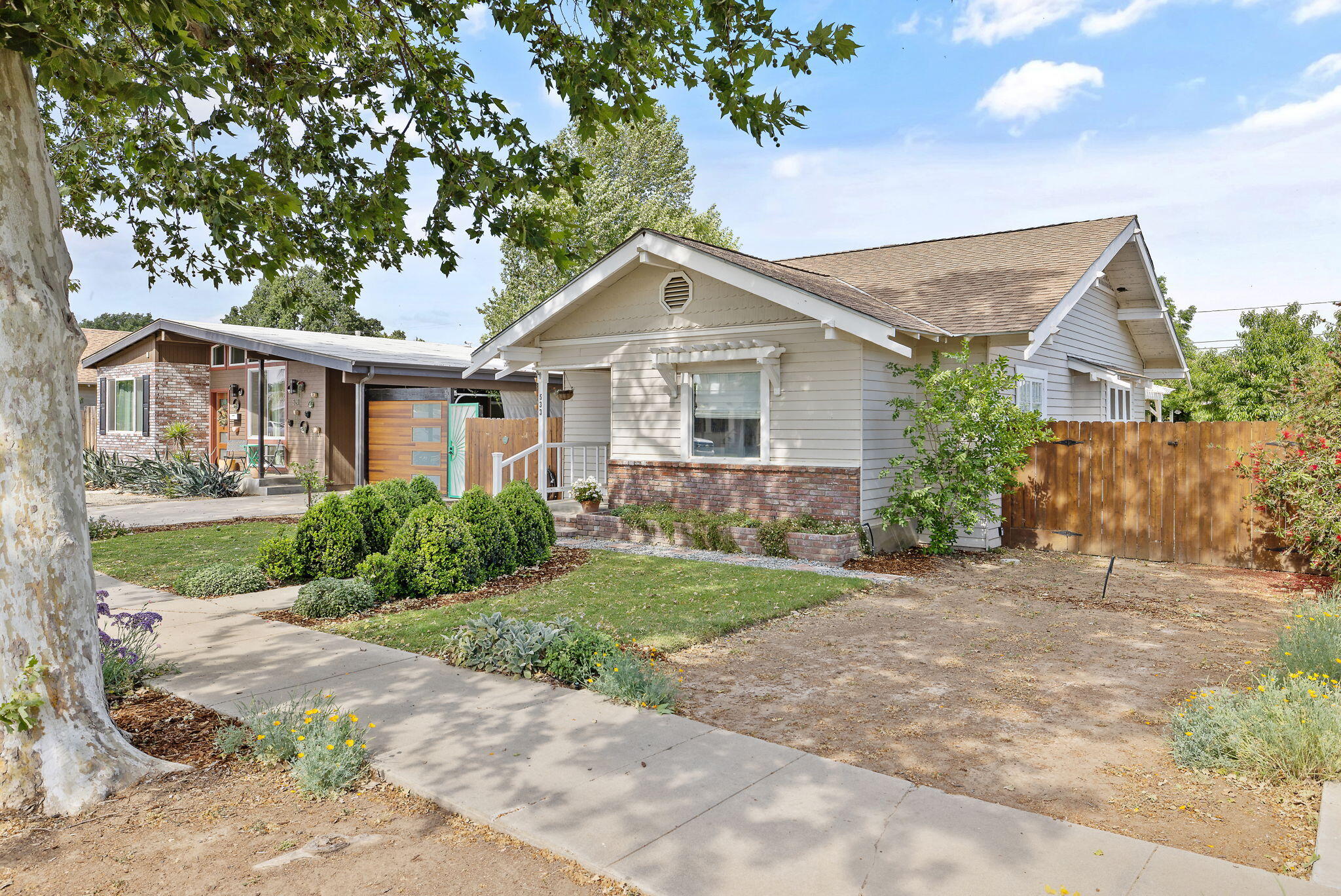 533 S E St, Exeter, CA 93221