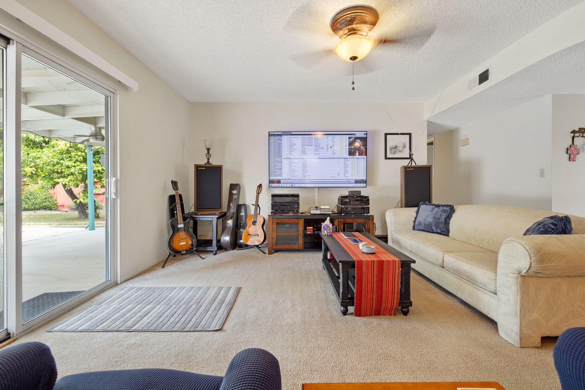 2323 S Dollner St, Visalia, CA 93277