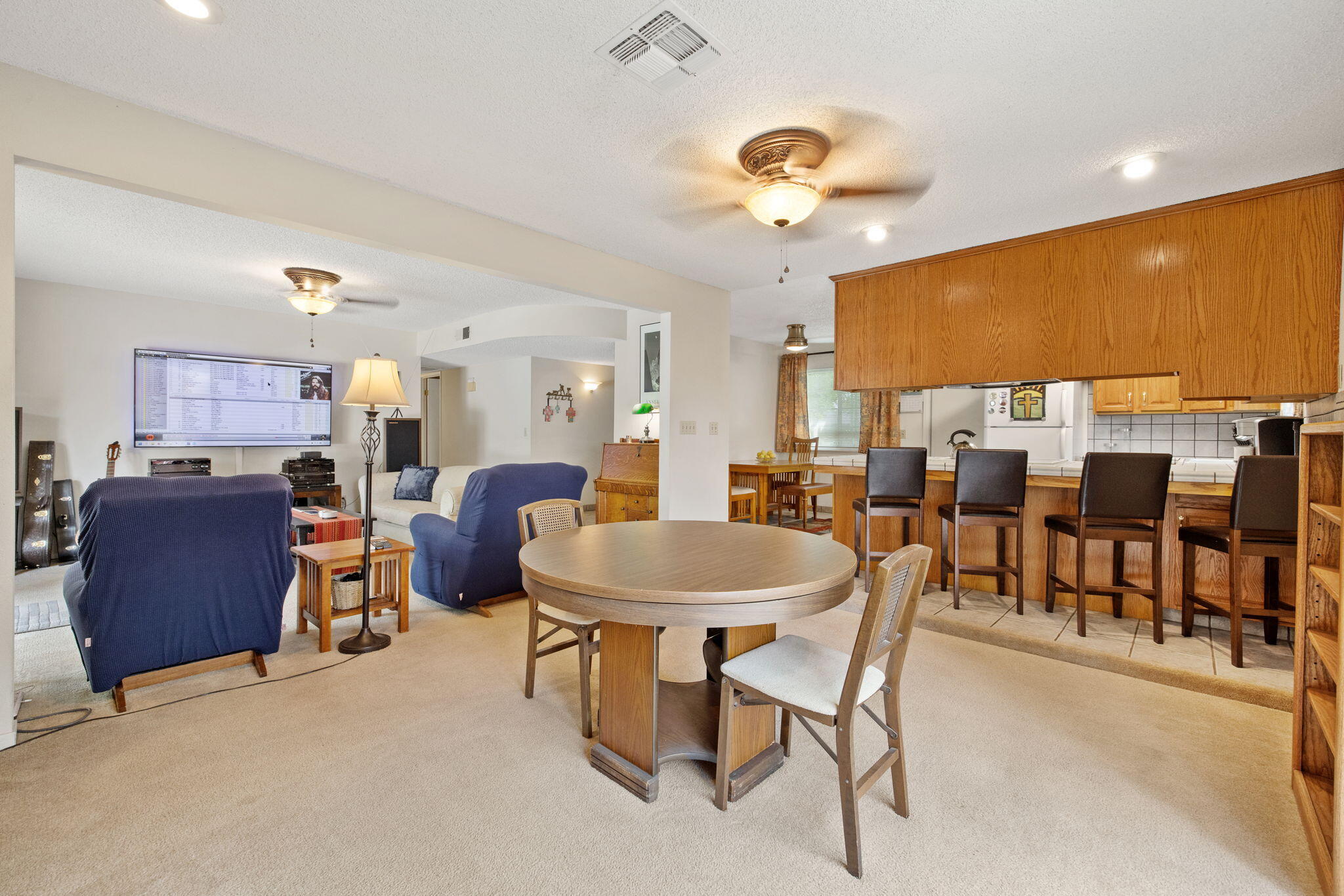 2323 S Dollner St, Visalia, CA 93277