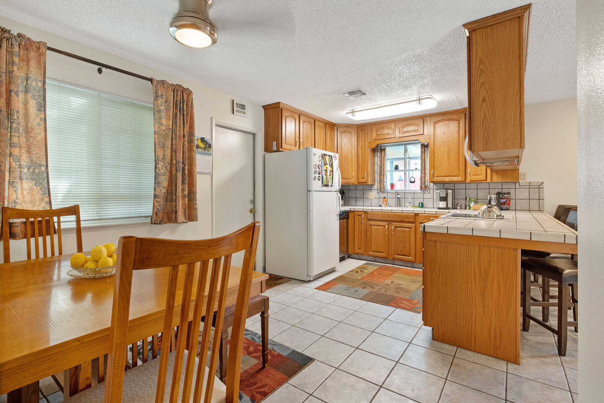 2323 S Dollner St, Visalia, CA 93277