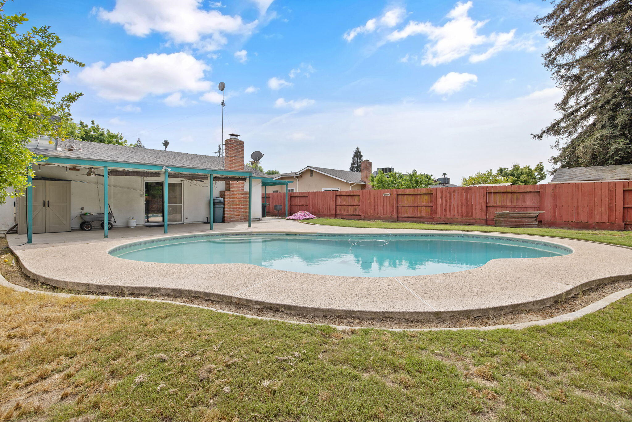 2323 S Dollner St, Visalia, CA 93277