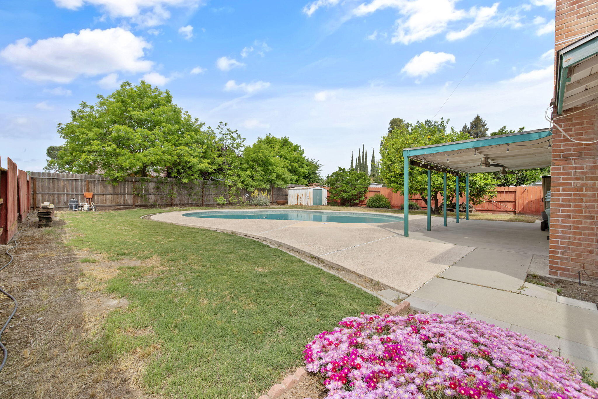 2323 S Dollner St, Visalia, CA 93277