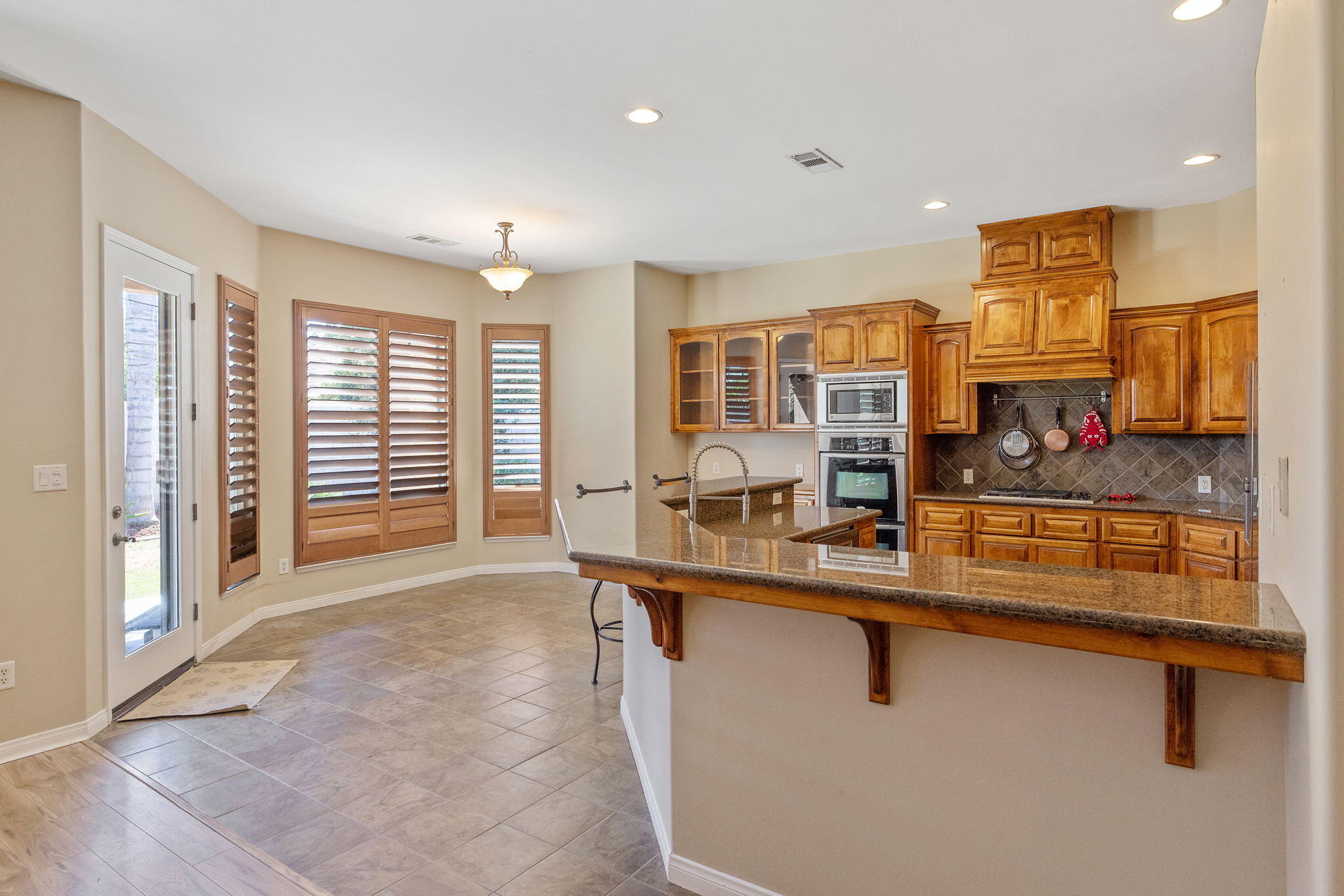 11305 Andretti Ave, Bakersfield, CA 93312