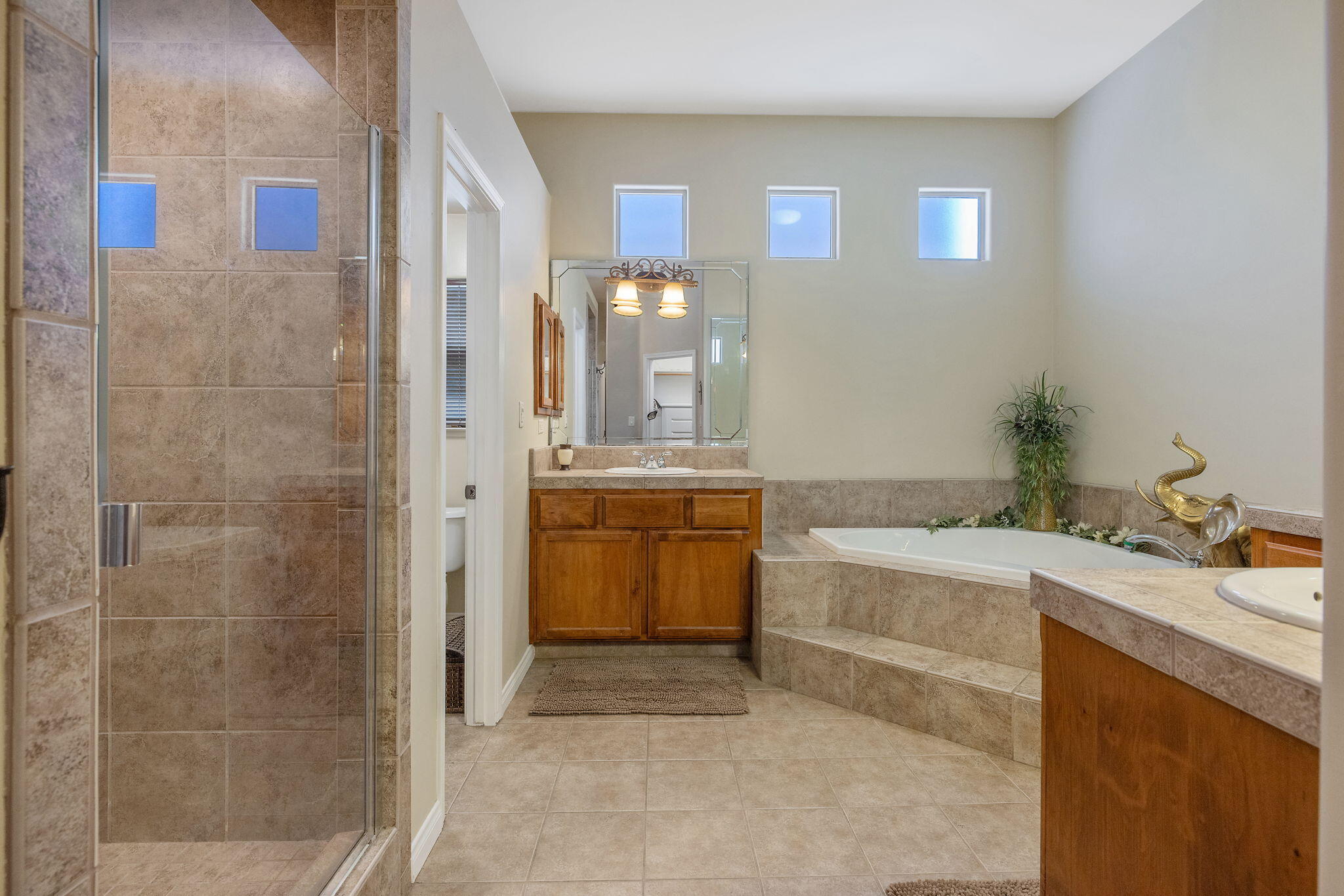 11305 Andretti Ave, Bakersfield, CA 93312