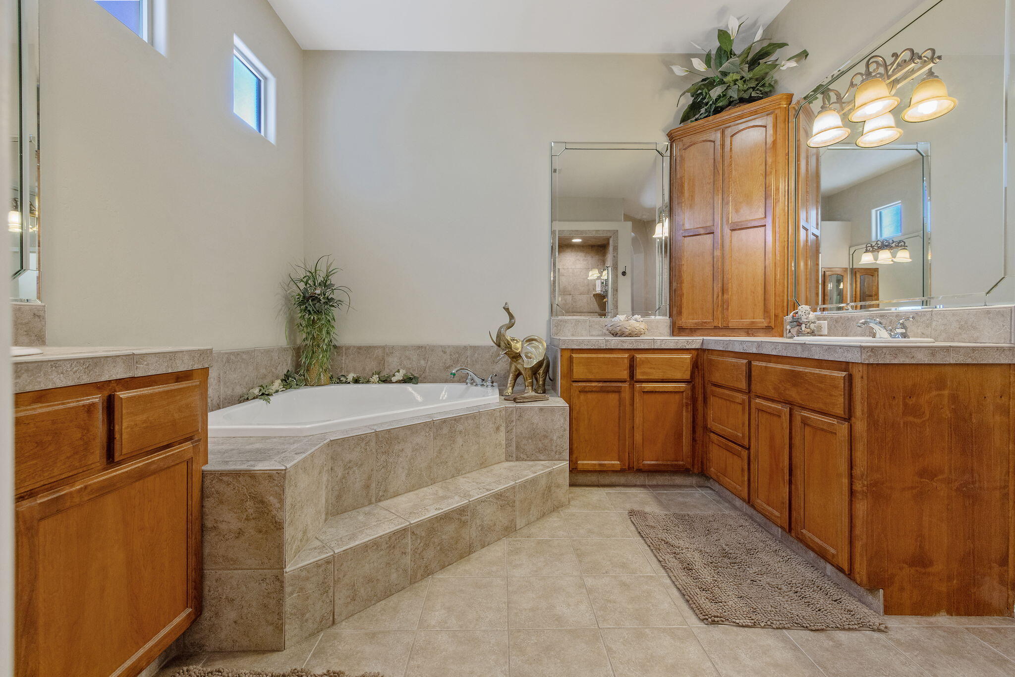 11305 Andretti Ave, Bakersfield, CA 93312