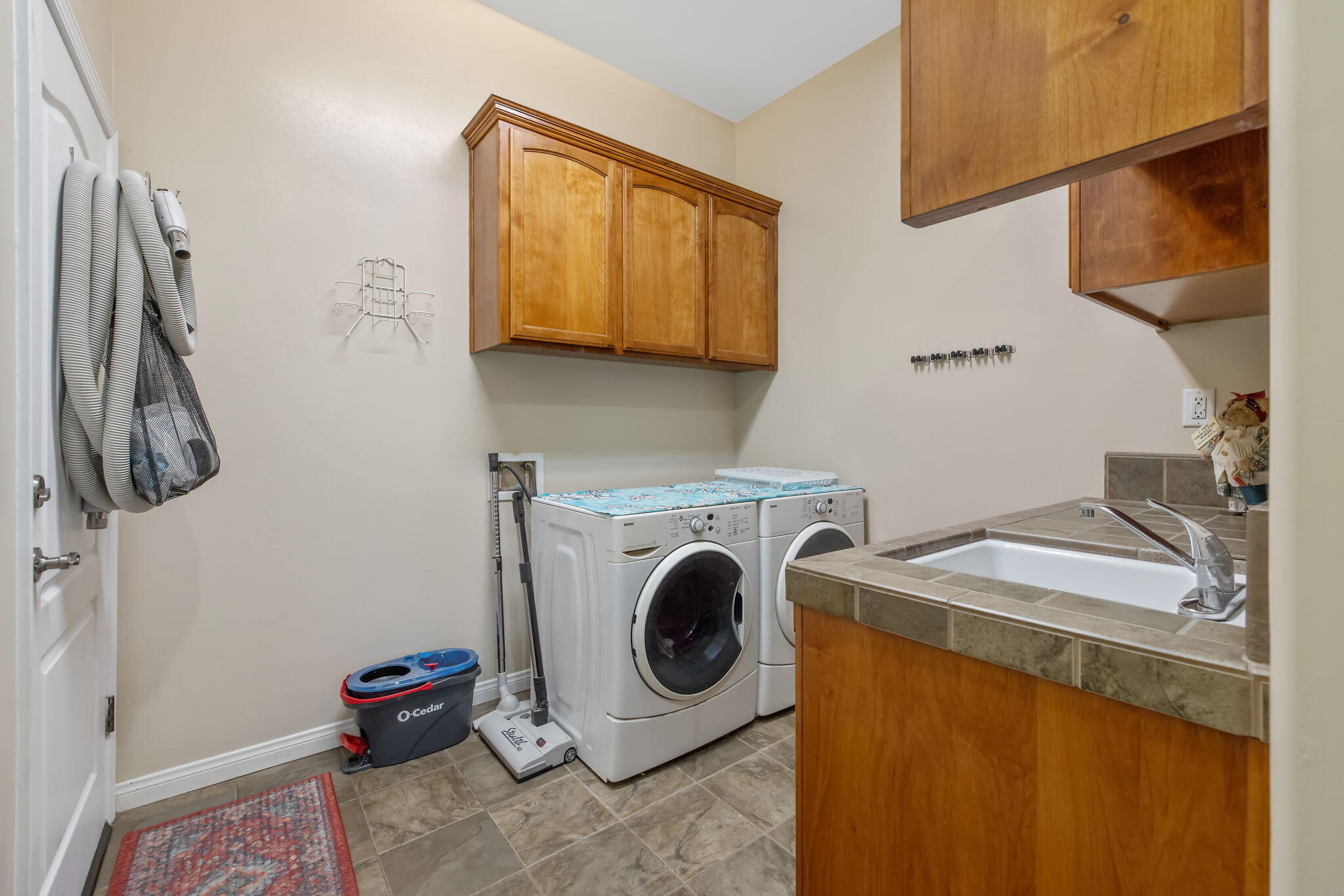 11305 Andretti Ave, Bakersfield, CA 93312