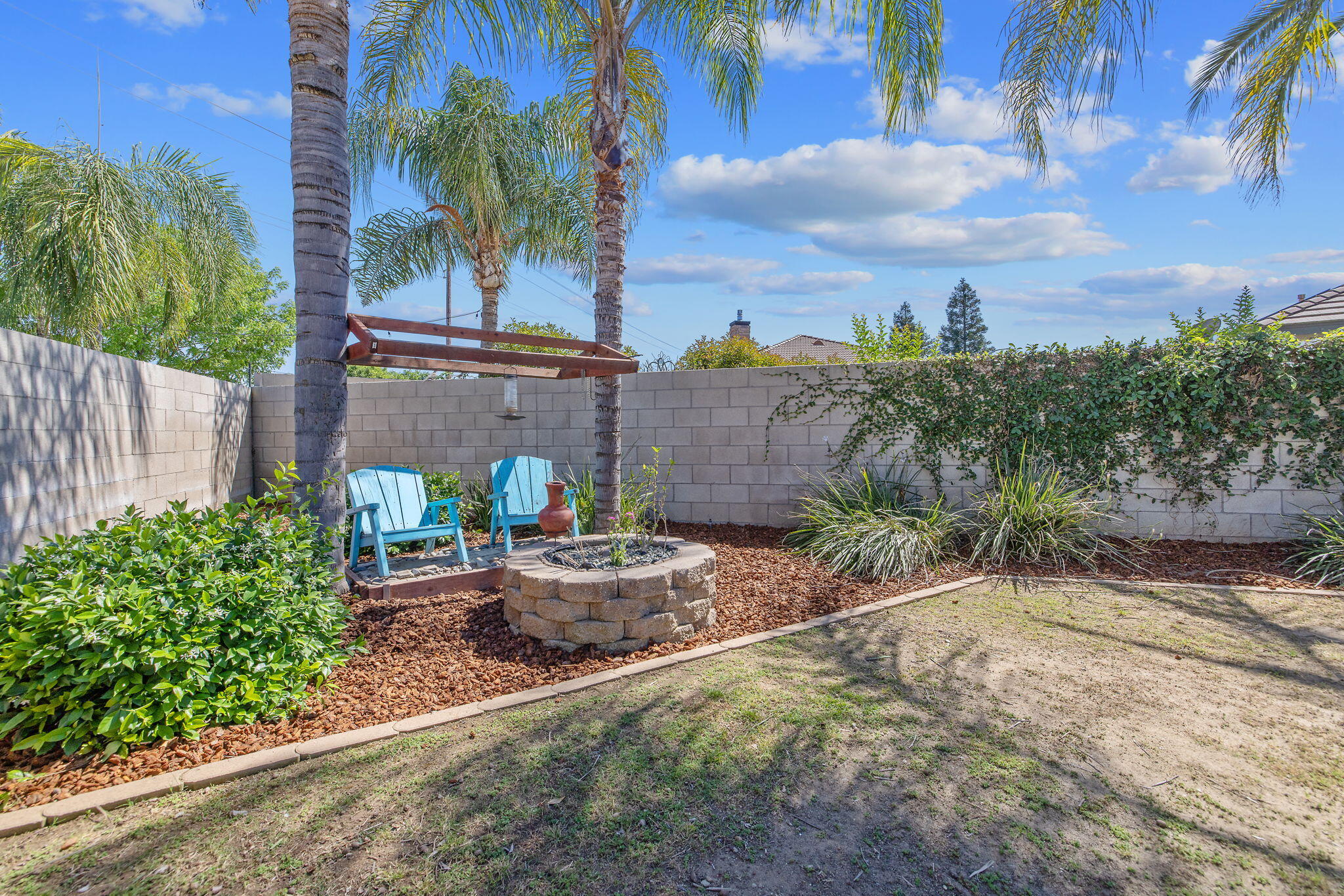 11305 Andretti Ave, Bakersfield, CA 93312