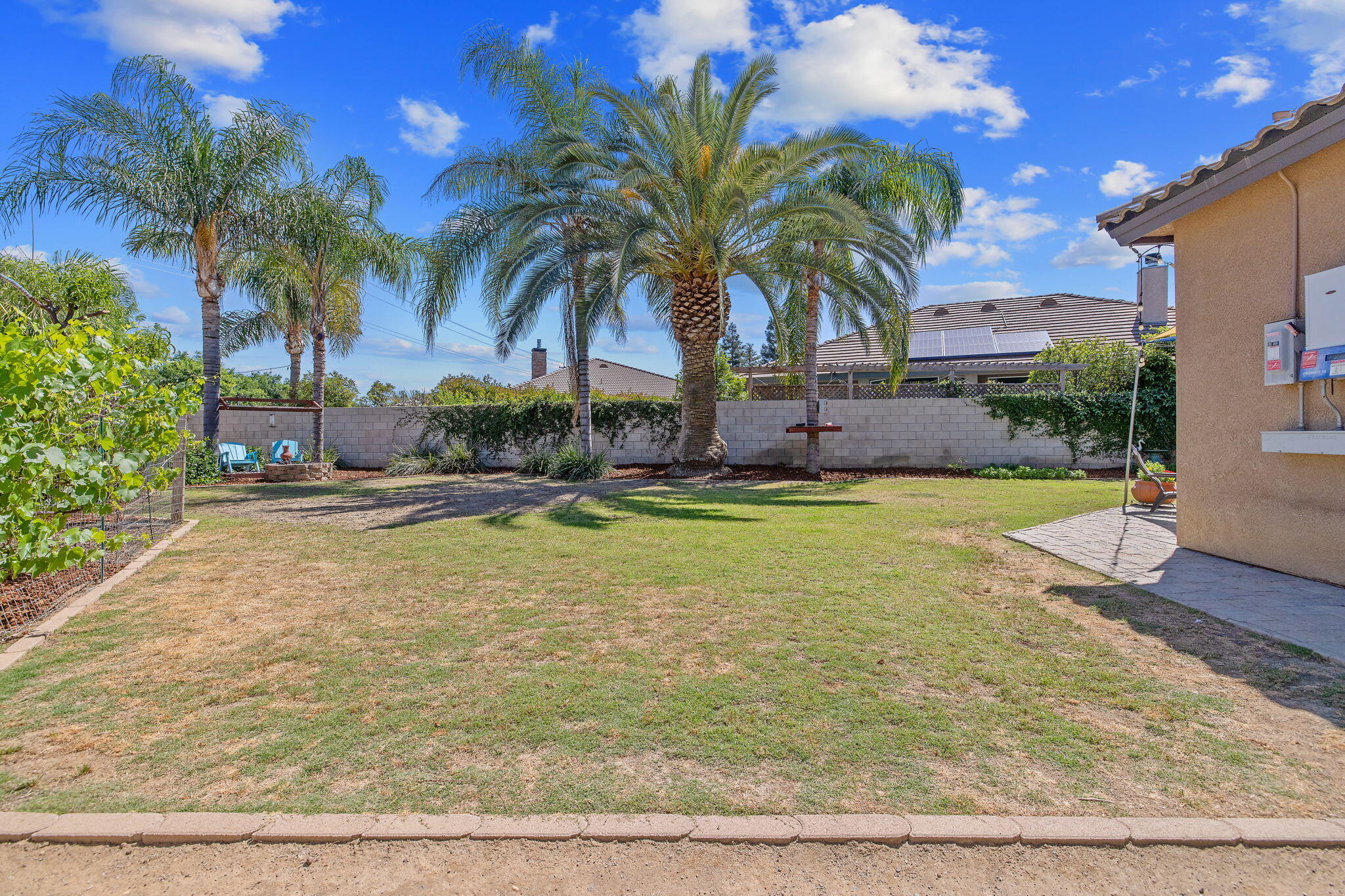 11305 Andretti Ave, Bakersfield, CA 93312