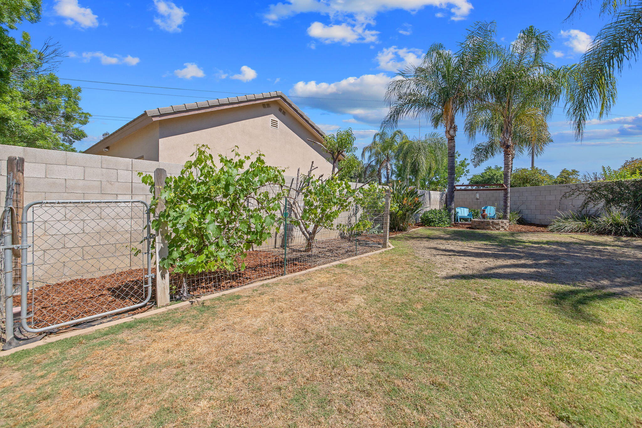 11305 Andretti Ave, Bakersfield, CA 93312