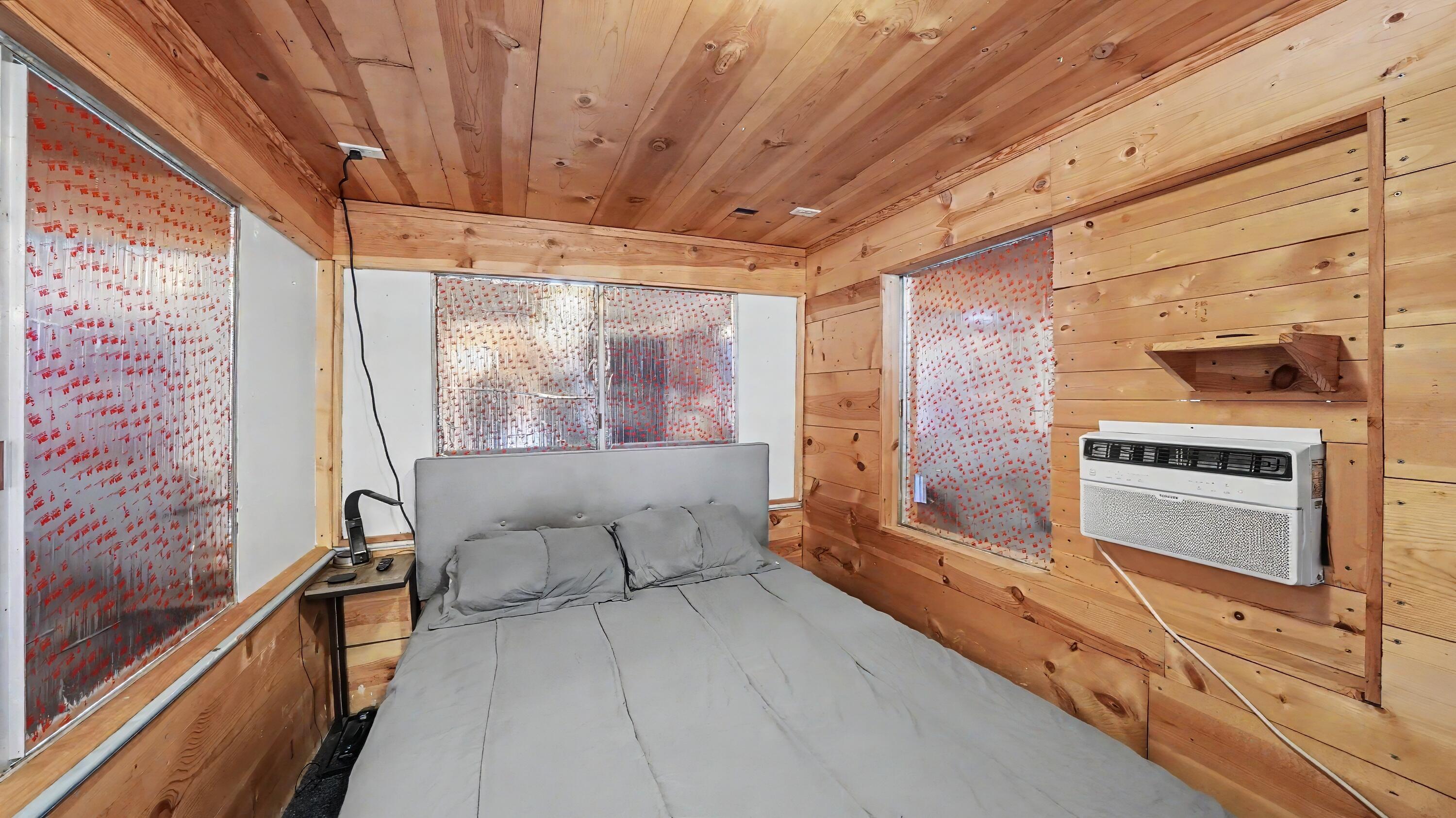 104 N Orange Ave, Exeter, CA 93221